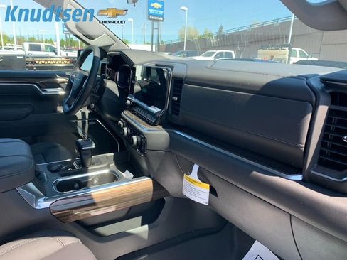 New 2026 Chevrolet Silverado 1500 LT Trail Boss w/ Convenience Package II AWD/4WD image 14