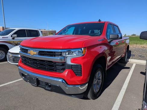 Certified 2024 Chevrolet Silverado 1500 LT w/ Convenience Package II AWD/4WD image 7