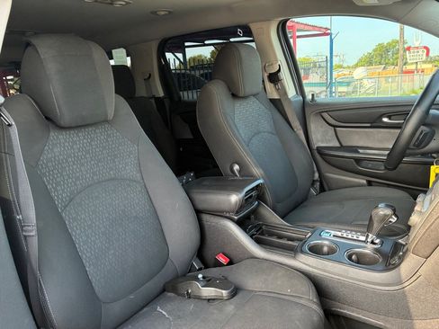 Used 2016 GMC Acadia SLE FWD image 24