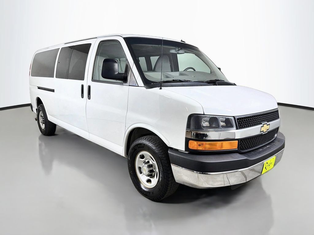 Used 2014 Chevrolet Express 3500 LT w/ LT Preferred Equipment Group RWD image 4