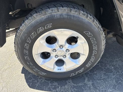 Used 2012 Jeep Wrangler Unlimited Sahara AWD/4WD image 11