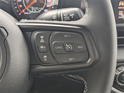 New 2025 Jeep Gladiator Sport image 25