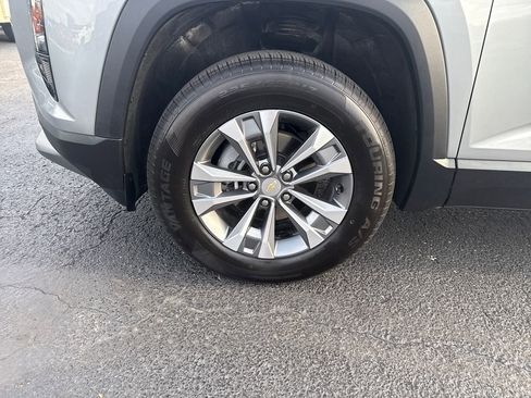 Used 2025 Chevrolet Equinox LT FWD image 29