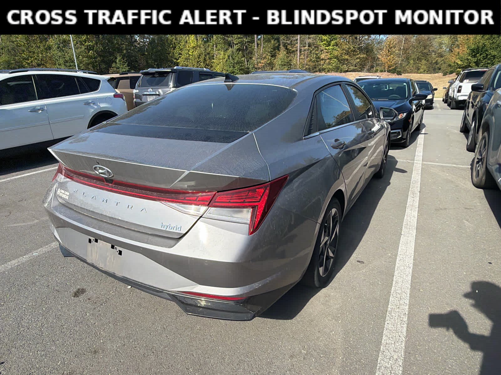 Used 2023 Hyundai Elantra Limited FWD image 4