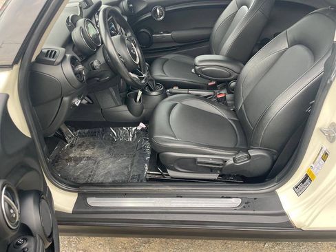 Used 2019 MINI Cooper 2-Door Hardtop FWD image 10