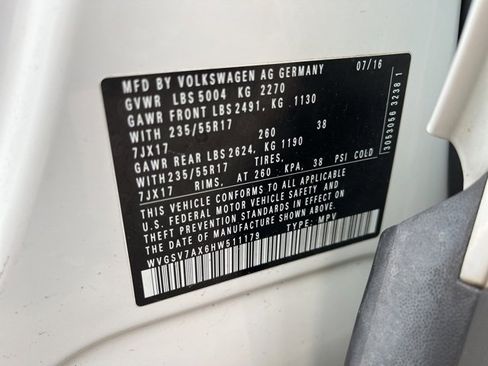 Used 2017 Volkswagen Tiguan Wolfsburg Edition image 22