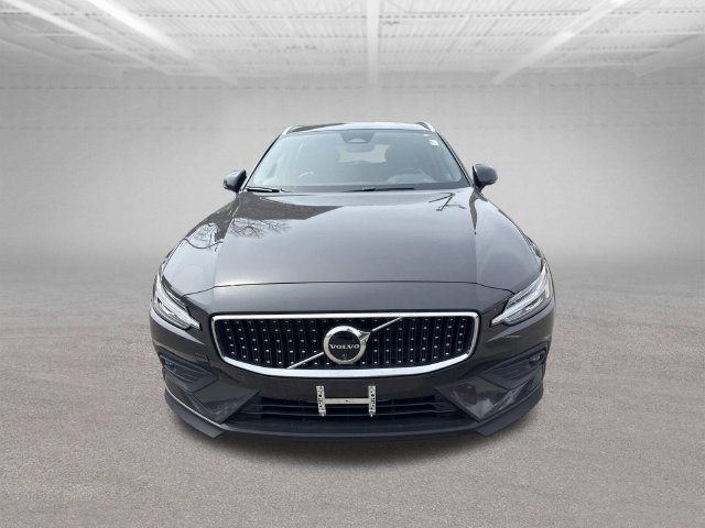 Used 2025 Volvo V60 B5 Cross Country Plus AWD/4WD image 14