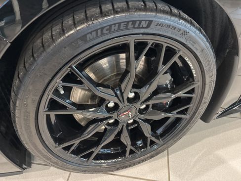 Used 2024 Chevrolet Corvette Stingray Convertible w/ Z51 Performance Package image 35