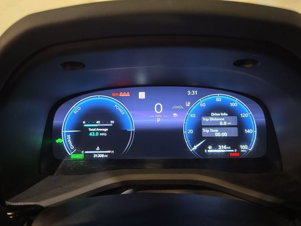 Used 2025 Toyota Camry XLE FWD image 10