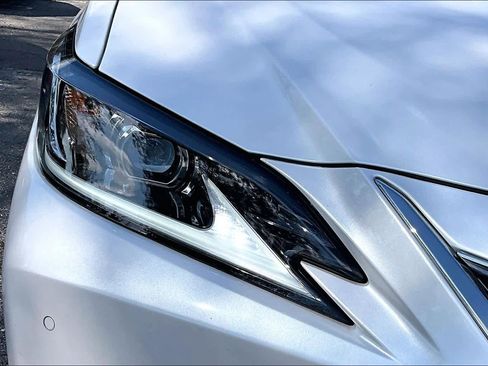 Used 2024 Lexus ES 350 w/ Premium Package image 28