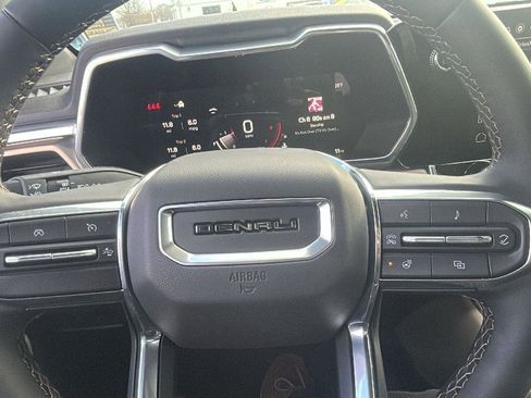 New 2026 GMC Canyon Denali image 17