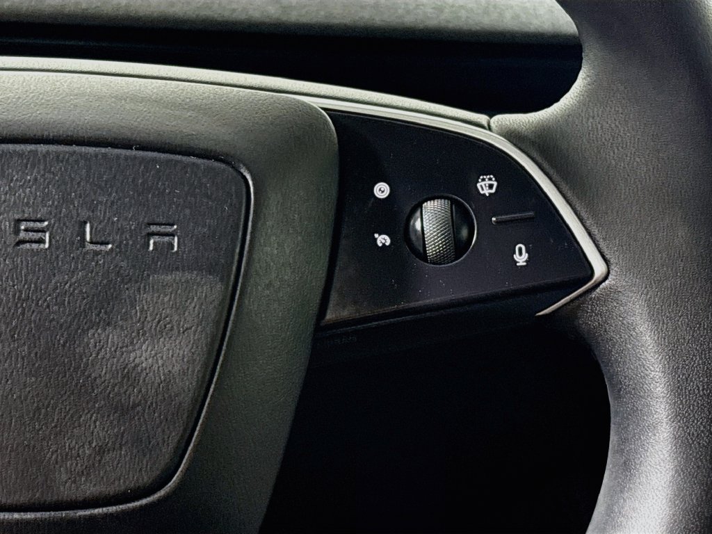 Used 2025 Tesla Model 3 Long Range RWD image 17