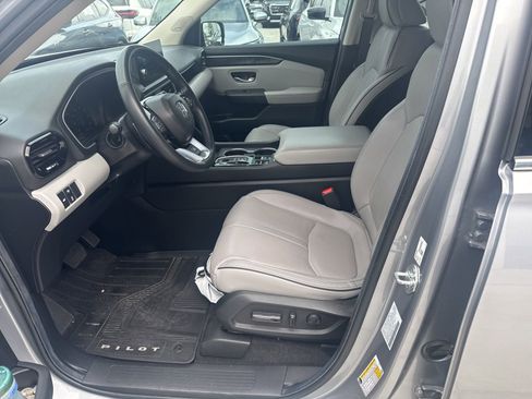 Used 2024 Honda Pilot Elite image 8