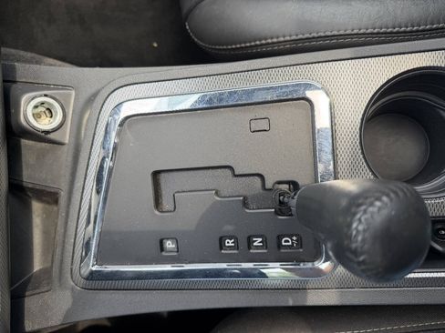 Used 2012 Dodge Challenger R/T RWD image 19
