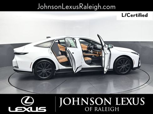 Used 2026 Lexus ES 350h AWD w/ Cold Area Package image 32