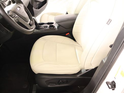 Used 2019 Ford Explorer Limited w/ Limited Luxury Package FWD image 12
