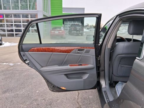 Used 2005 Toyota Avalon Limited image 18