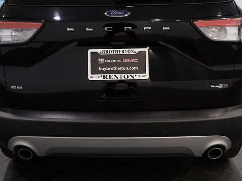 Used 2022 Ford Escape SE image 13