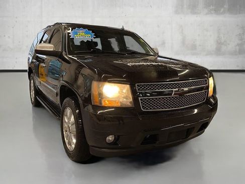 Used 2009 Chevrolet Tahoe LTZ image 3