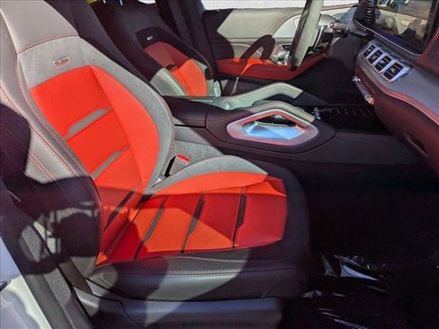 Used 2025 Mercedes-Benz GLE 53 AMG AMG GLE 53 image 22