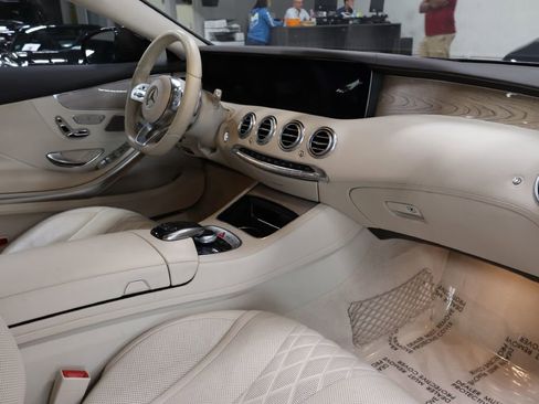 Used 2019 Mercedes-Benz S 560 4MATIC Coupe image 25