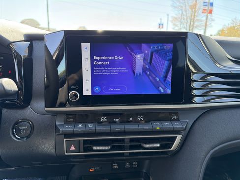 Used 2025 Toyota Camry LE image 27