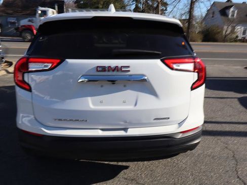 Used 2024 GMC Terrain SLE image 6