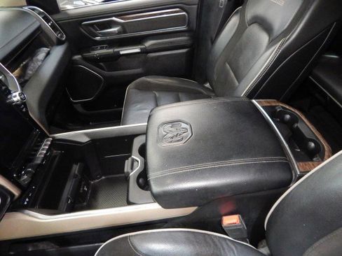 Used 2019 RAM 1500 Laramie image 19