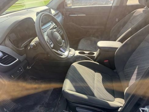 Used 2022 Kia Seltos LX AWD/4WD image 9