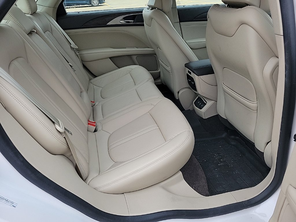 Used 2018 Lincoln MKZ Reserve w/ Climate Package FWD image 11