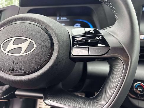 Certified 2025 Hyundai Elantra Sport FWD image 20