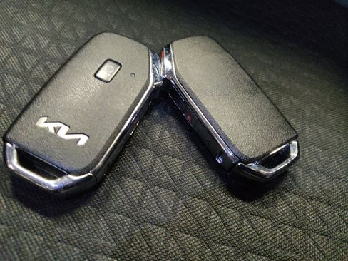 Used 2024 Kia Soul GT-Line image 32