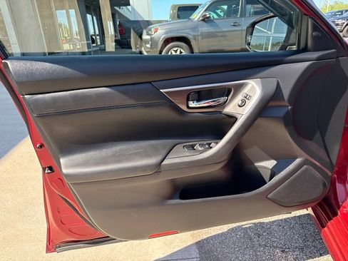 Used 2015 Nissan Altima 2.5 SL w/ Technology Package FWD image 20