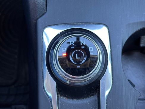 Used 2020 Ford Escape SEL image 33