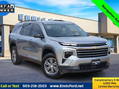 Used 2024 Chevrolet Traverse LT