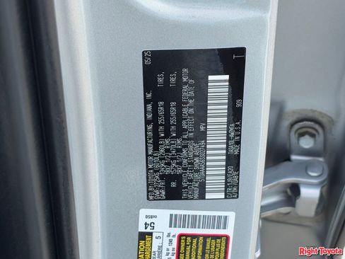 Certified 2025 Toyota Grand Highlander FWD image 32