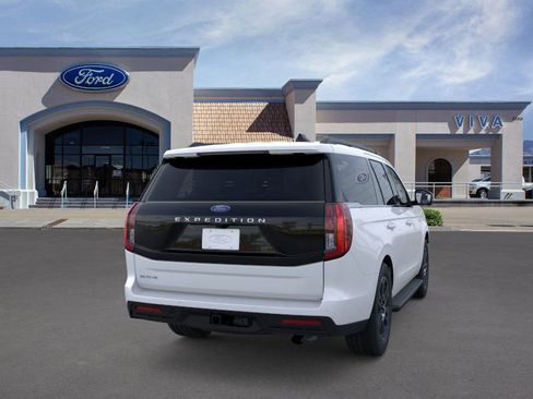 New 2025 Ford Expedition Active image 8