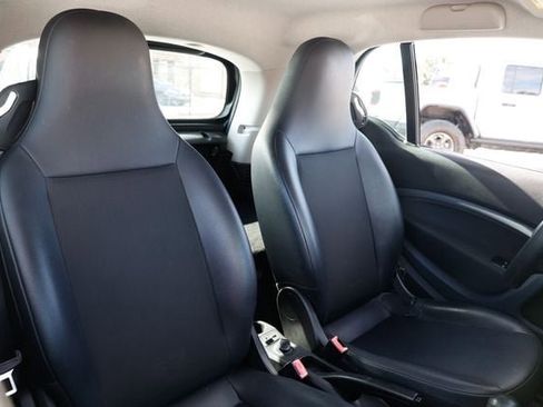Used 2016 smart fortwo Prime image 11