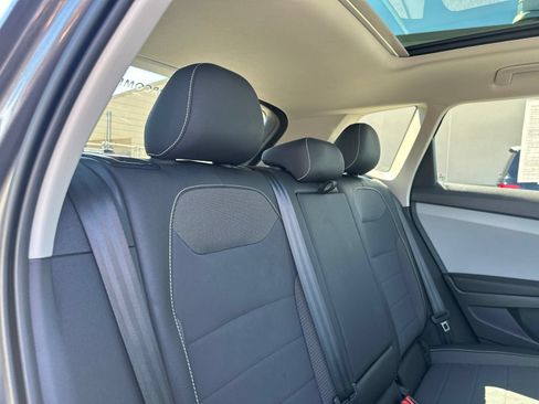 Certified 2023 Volkswagen Taos SE AWD/4WD image 32