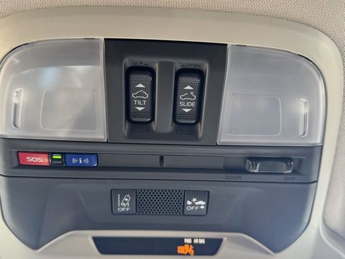 Used 2021 Subaru Crosstrek 2.5i Limited w/ Moonroof Package 1 image 17