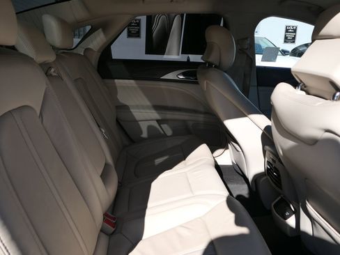 Used 2017 Lincoln MKZ Reserve w/ Technology Package image 23