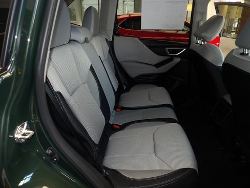 Used 2023 Subaru Forester AWD/4WD image 17