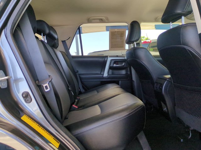 Used 2020 Toyota 4Runner SR5 Premium AWD/4WD image 33