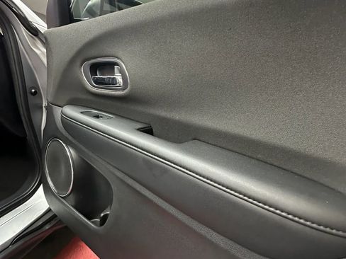 Used 2019 Honda HR-V EX image 31