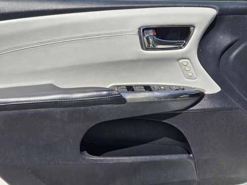 Used 2014 Toyota Avalon XLE Touring FWD image 12
