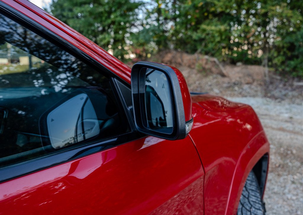 Used 2020 Jeep Grand Cherokee SRT AWD/4WD image 12
