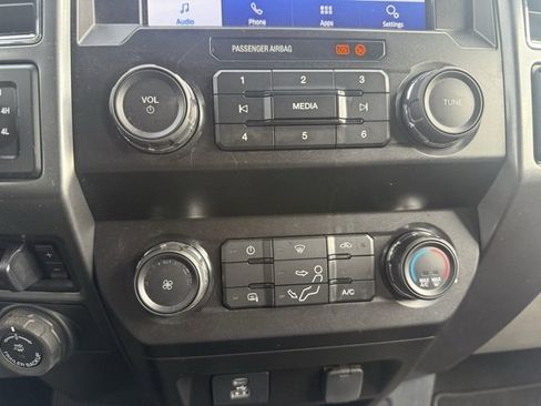 Used 2022 Ford F350 XLT w/ Black Appearance Package image 11