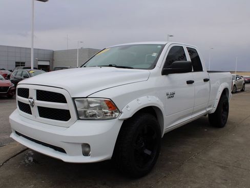 Used 2019 RAM 1500 Express w/ Express Value Package image 3