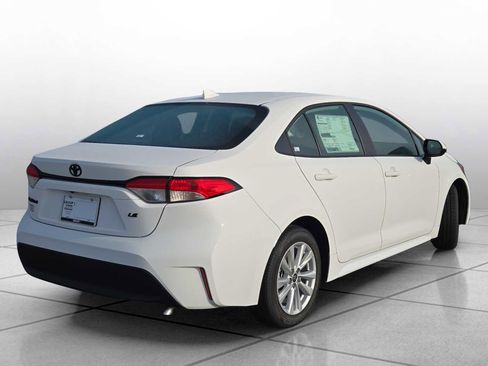 Used 2026 Toyota Corolla LE w/ LE Premium Package image 17