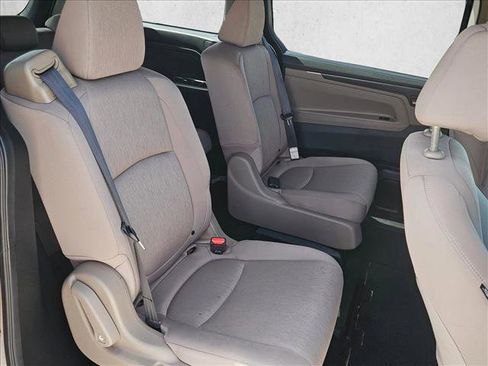 Used 2018 Honda Odyssey LX image 19